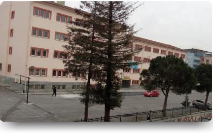 Karşıyaka Anadolu Lisesi Fotoğrafı
